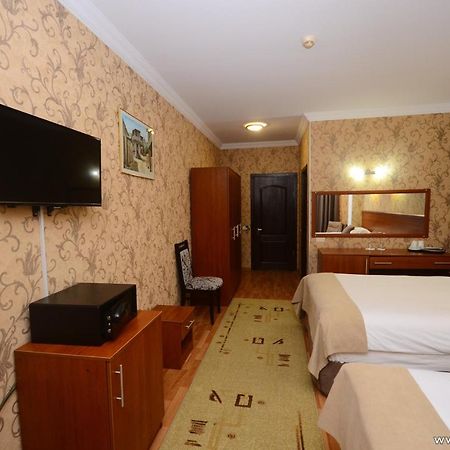 Hotel Istanbul Батуми Экстерьер фото